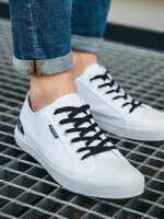 Men's short sneakers with contrasting inserts - white V2 OM-FOSL-0115