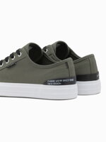 Men's short sneakers with contrasting inserts - khaki V3 OM-FOSL-0115