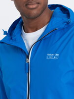 Men's windbreaker jacket with hood and contrasting details - blue V1 OM-JANP-0110